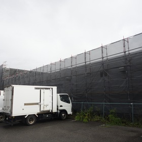 松本市　メディセオ松本支店様　足場工事 イメージ2
